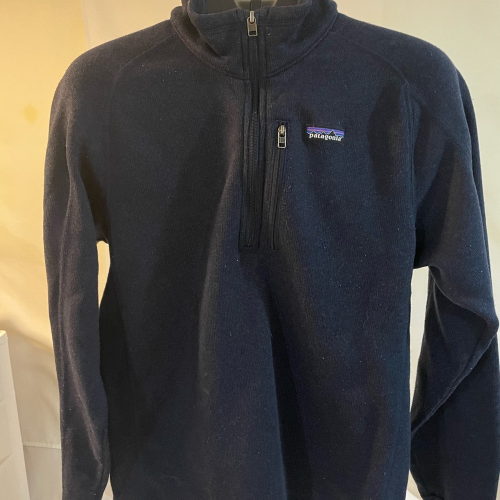 Patagonia men’s pull over quarter zip navy blue Size medium